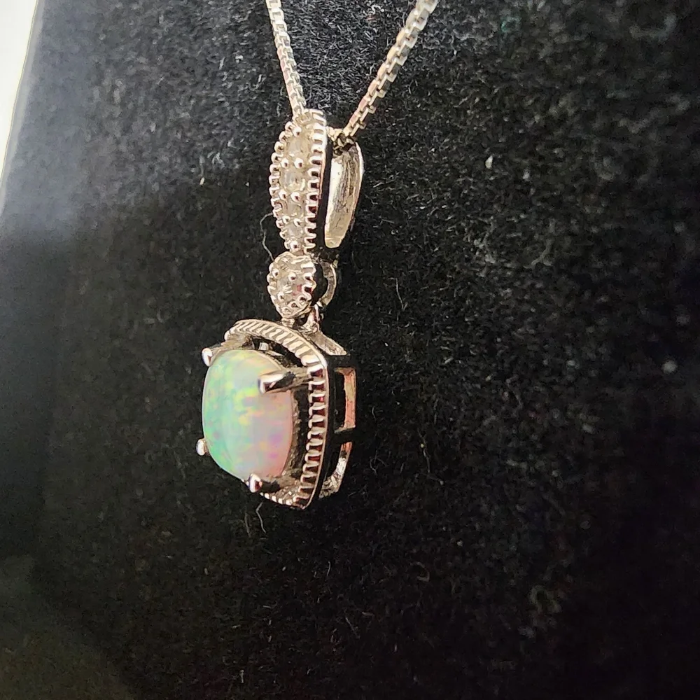 Beautiful Kay Jewelers Opal & Diamond Necklace